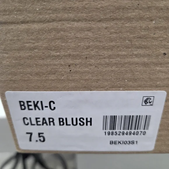 STEVE MADDEN BEKI CLEAR BLUSH SANDAL SIZE 7.5 - Picture 8 of 8